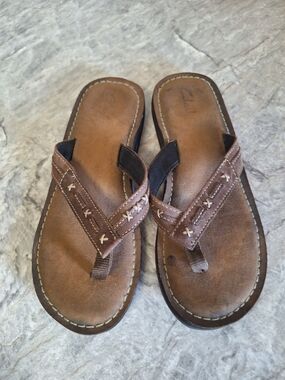 Clarks Brown Leather Thong Sandals